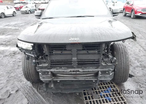 2023 Jeep Grand Cherokee L Laredo 4X4 from USA, damaged, VIN 1C4RJKAG9P8850572